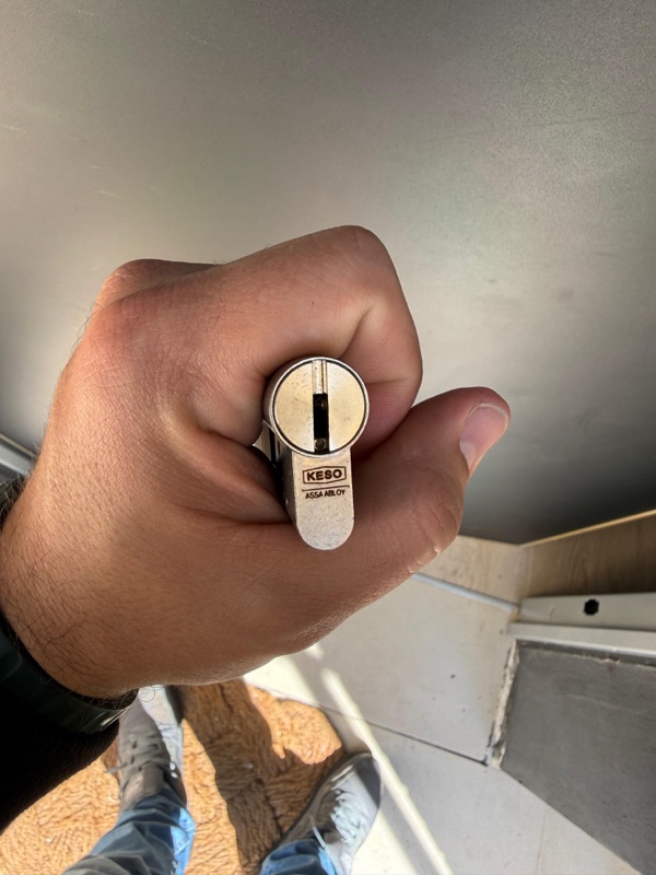Bombillo KESO 8000 Omega Ultra — el mejor bombillo del mercado